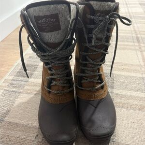 The North Face Women's Brown and Black Winter Boots